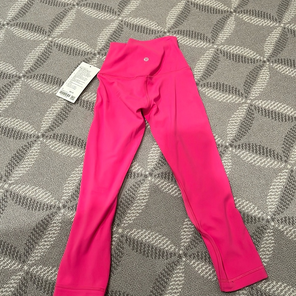 Lululemon Align HR crop 21” leggings hot pink size 0 never worn tags on